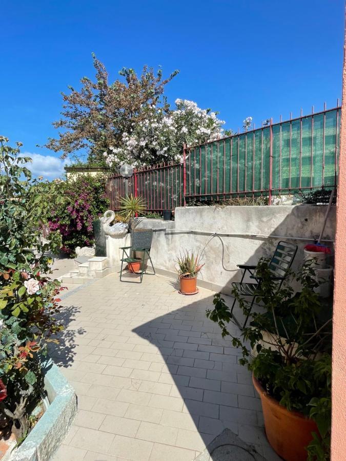 شقة Bed & Breakfast Lipi يوتْسْوولْ المظهر الخارجي الصورة